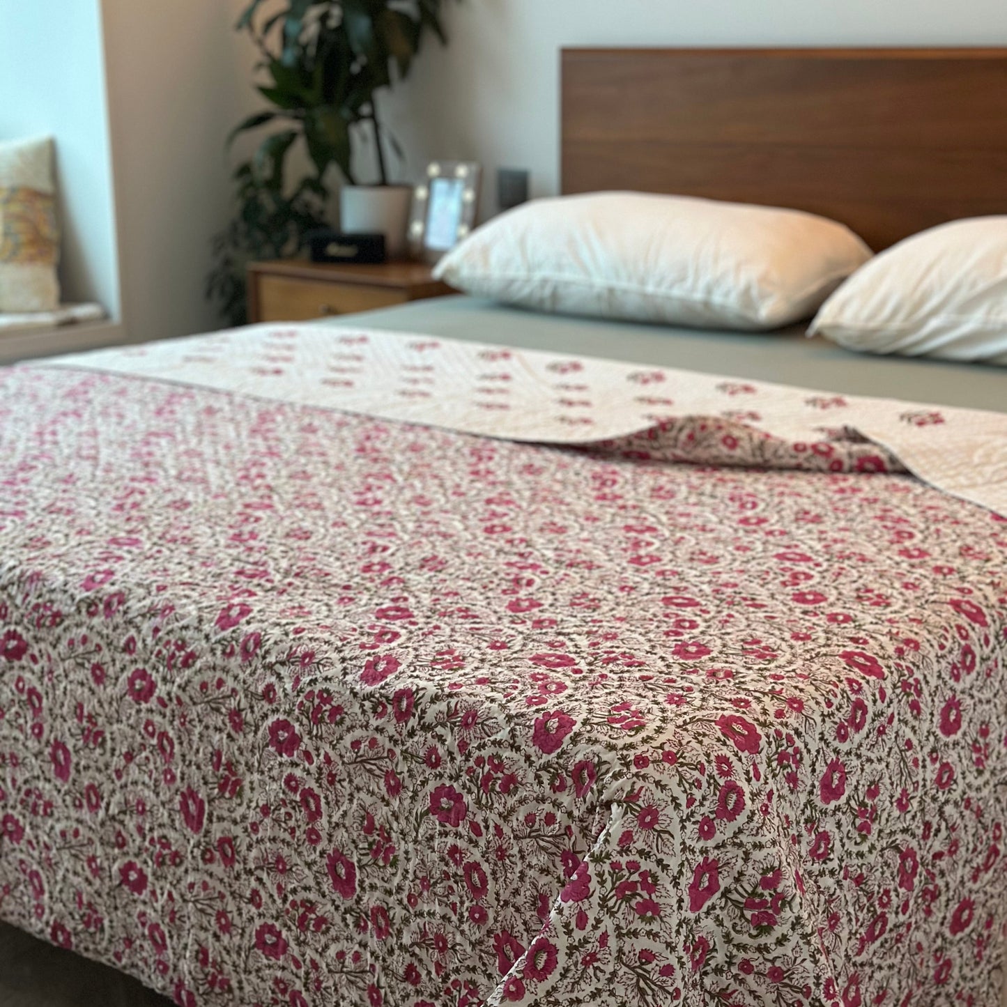 Reversible Quilt - Pink & White (Jaipuri Dohar)