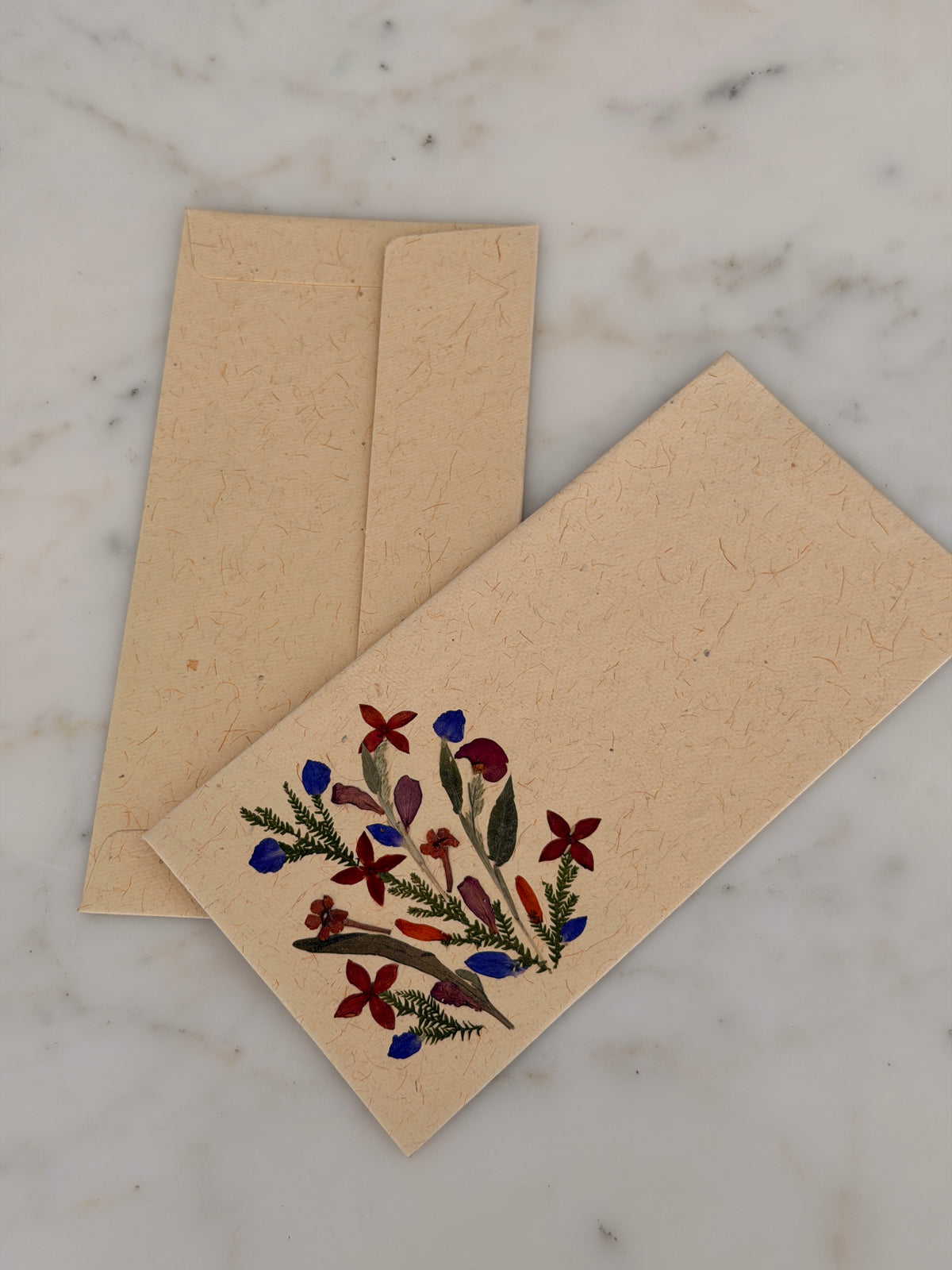 Set of four pressed flower shagun envelopes, made in Dehradun