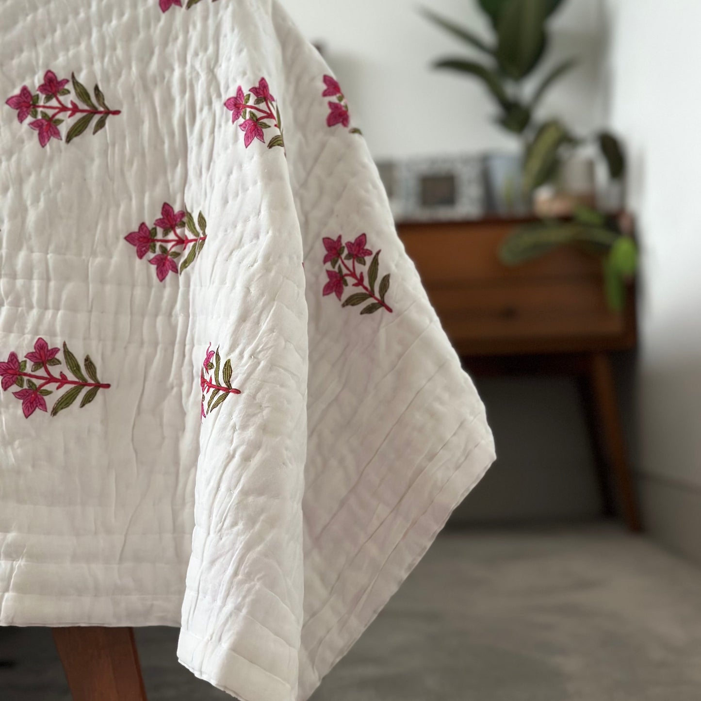 Reversible Quilt - Pink & White (Jaipuri Dohar)