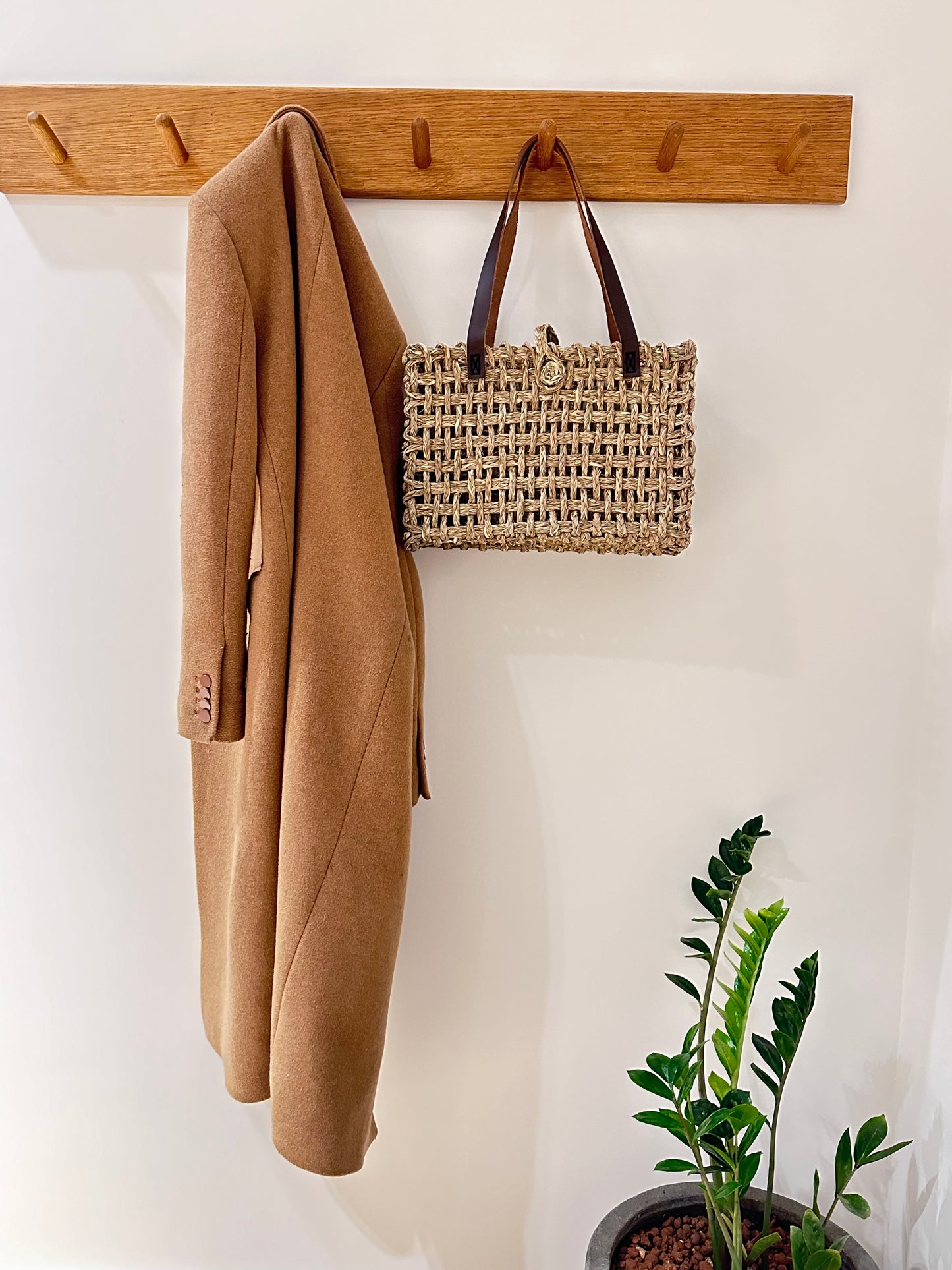 Natural Beige summer tote bag – handcrafted, handwoven ecofriendly mesh shoulder bag by Vaarsa London