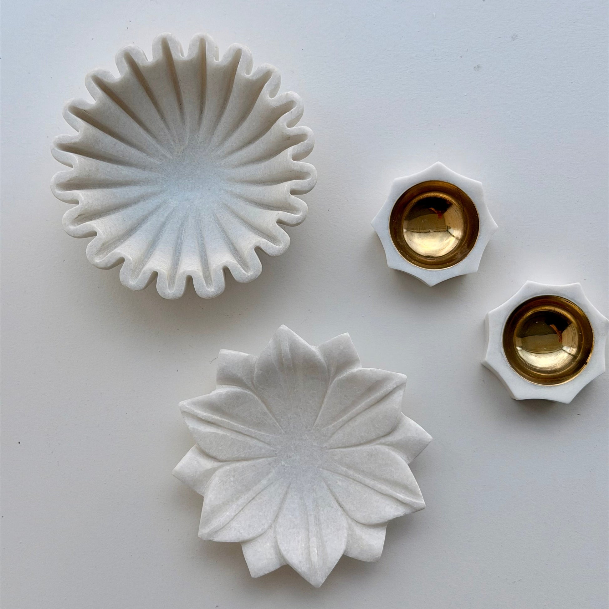 hand-carved-makrana-marble-flower-plate-vaarsa-london