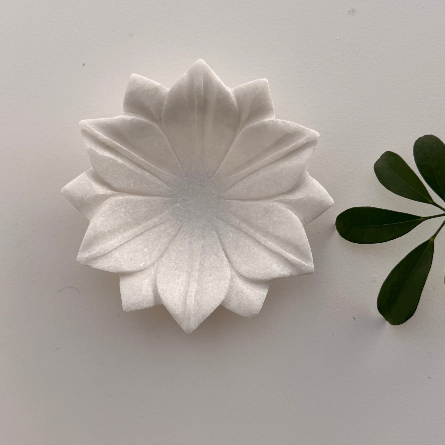 hand-carved-makrana-marble-flower-plate-vaarsa-london